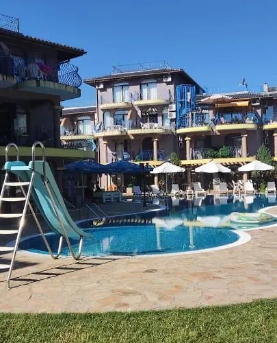 Appartement Casa Do Farol - с басейн до плажа на 