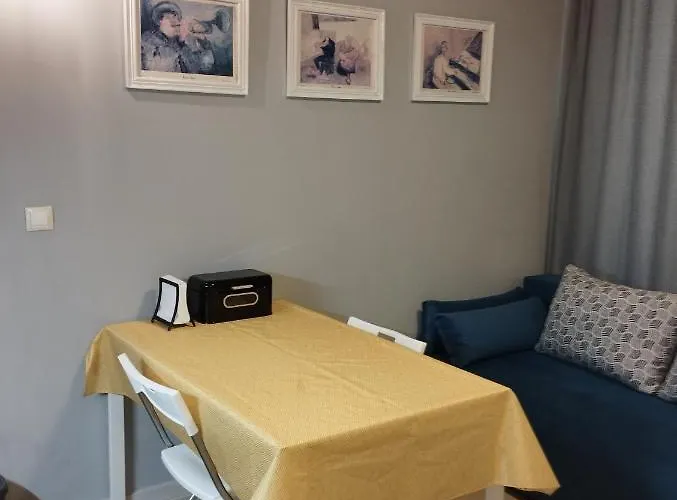 Appartement Casa Do Farol - с басейн до плажа на 