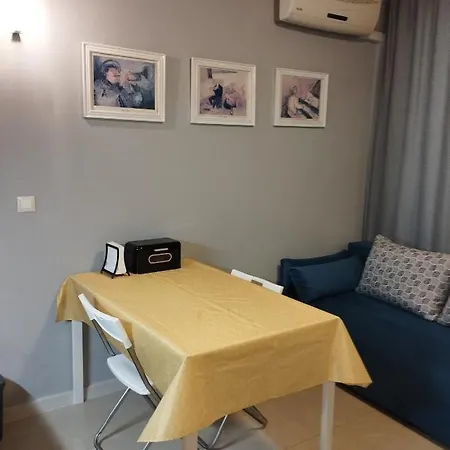 Apartment Casa Do Farol - с басейн до плажа на 