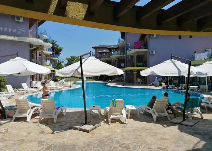 Daire Casa Do Farol - с басейн до плажа на 